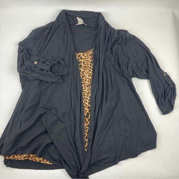 Front of Closet Blouse Shirt Womens 2x Black Leopard Tank Roll Tab Sleeve - Picture 1 of 10